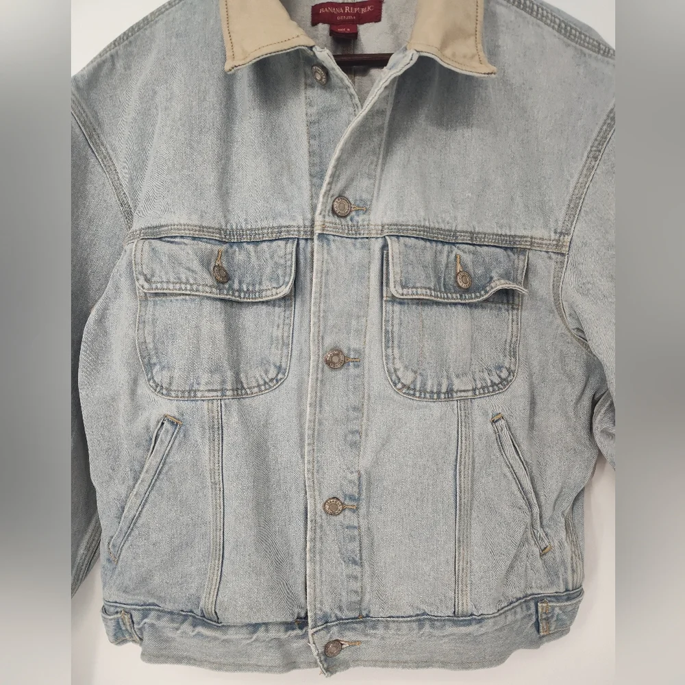 Vintage Banana Republic Men's Denim Jacket with Beige Leather Collar Size Medium